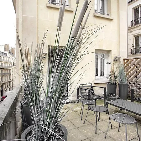 Saint Lazare Terrasse 3 * 파리