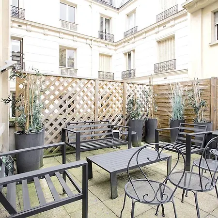 Saint Lazare Terrasse 3 아파트