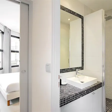 아파트 Saint Lazare Terrasse 3 *